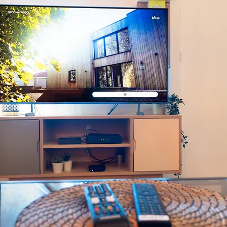 Les Beaux Volumes - Grand T2 Rénové Confort Apartamento *